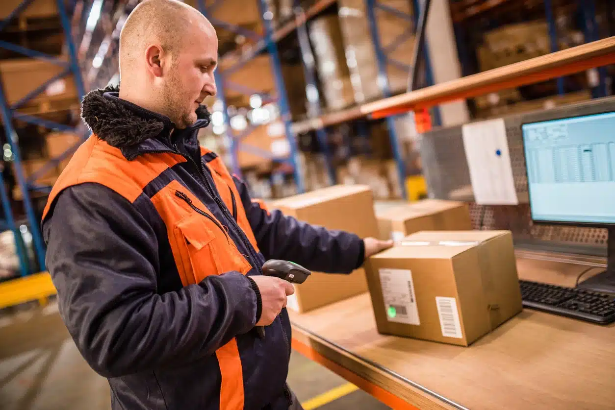 How to Maintain Order and Process Returns in the Warehouse Efficiently 7 - Product industry blog